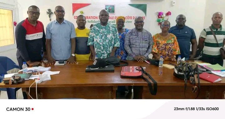 SynatesCI's tweet photo. Le Président de la Centrale Syndicale Espoir se prononce sur les violentes faites aux Syndicalistes en Côte d'Ivoire.
https://t.co/uSr5QeSy1C https://t.co/dJ7BC8mGdd