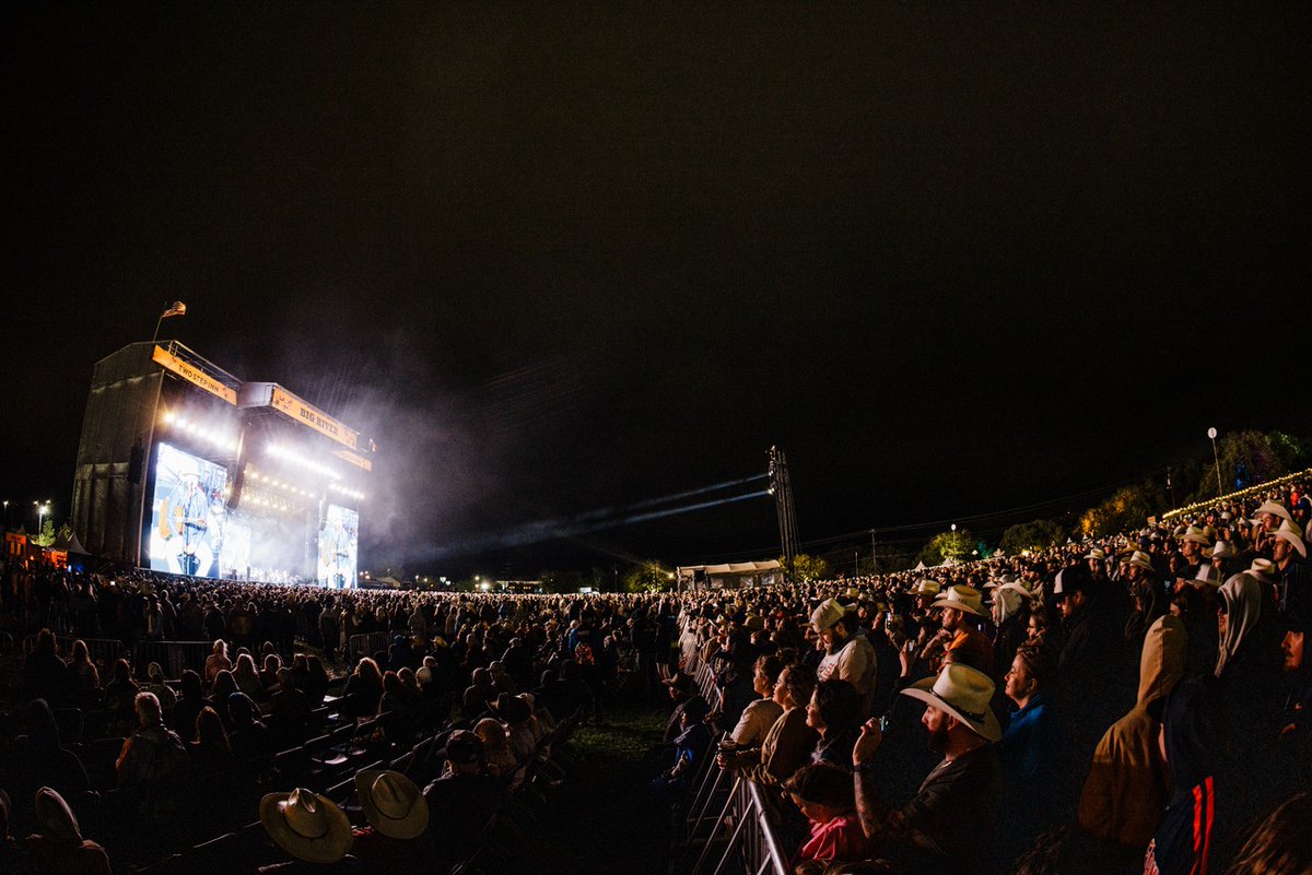 OfficialJackson's tweet photo. .@TwoStepInn sure knew how to live that honky-tonk dream with us this weekend! Thanks for making it one to remember! 🤠
📸: Matt Le https://t.co/m2tDTmfacp