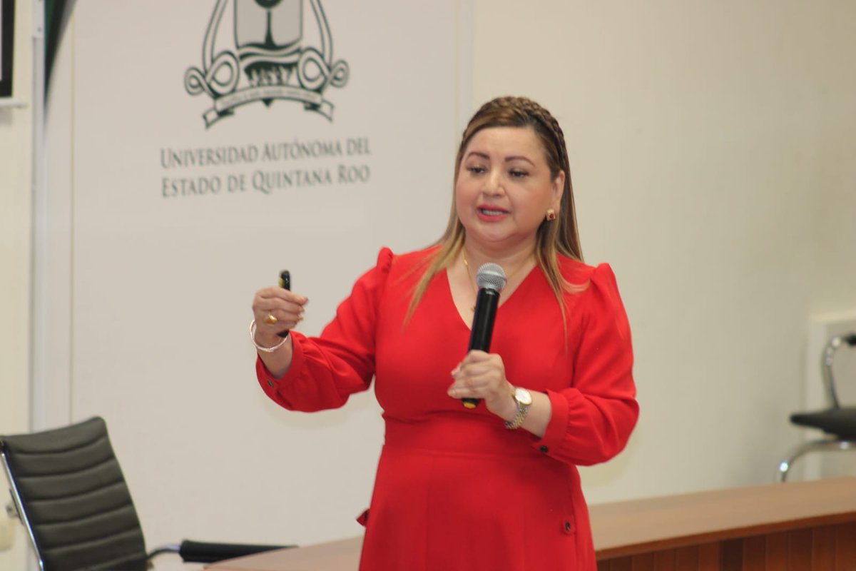 yolidabeyac's tweet photo. Agradezco a la Universidad Autónoma del Estado de Quintana Roo, la invitación para participar en dos Foros Informativos. Fue un gusto dialogar con el alumnado de la Licenciatura en Derecho sobre la Elección Judicial y mi candidatura para ser Magistrada de la Sala Regional Xalapa. https://t.co/icG4DPJDND