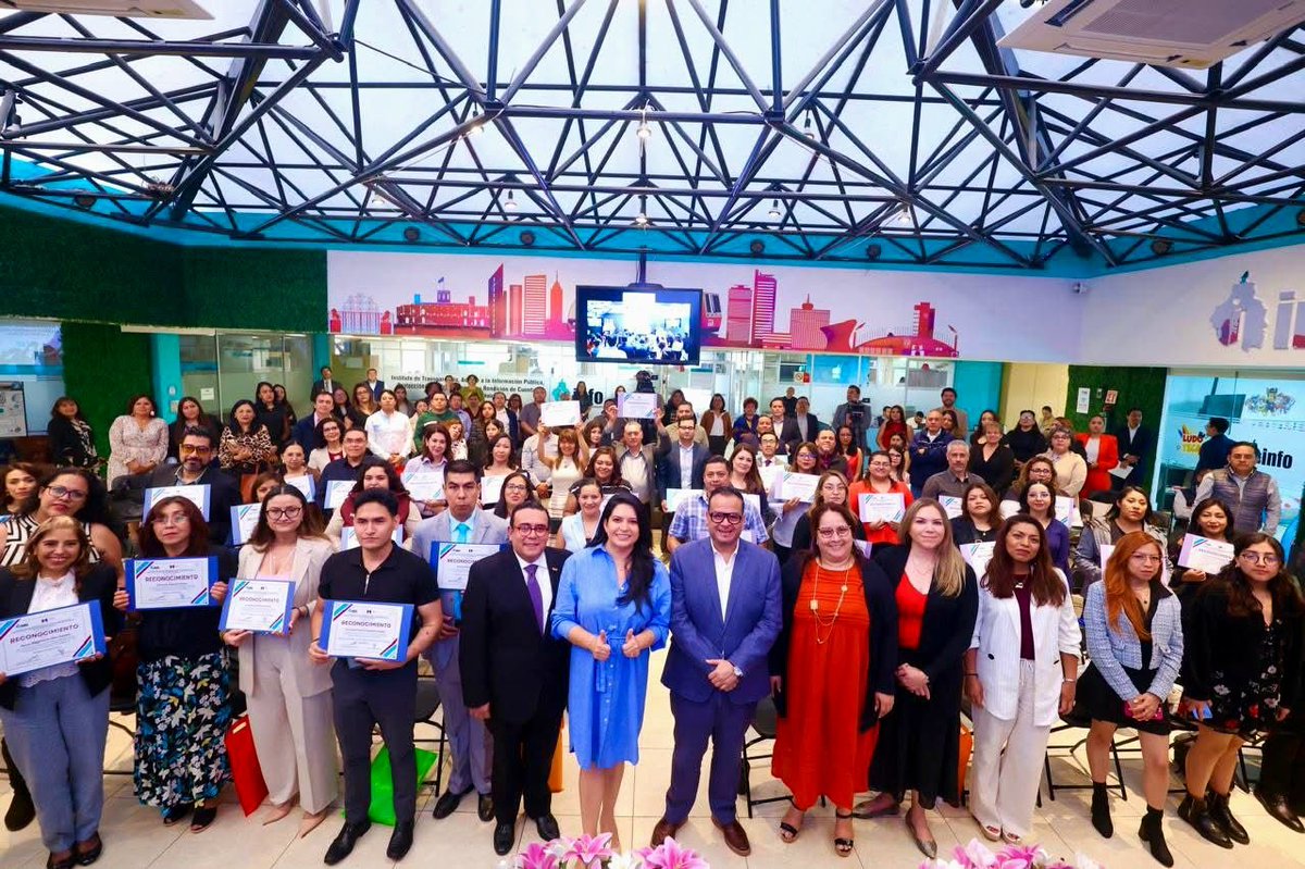 PDHCDMX's tweet photo. #Entérate El día de hoy acudimos a la "Primera Reunión de la Red de Transparencia y Acceso a la Información Pública, #RETAIP capacitación 2025", en las instalaciones del @InfoCdMex
#RETAIP2025