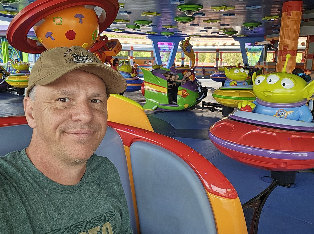 FallsAdventurer's tweet photo. Ride # 38   Alien Swirling Saucers(4:03)
I'd never ridden this one before.  That was a fun little carnival type ride

#adventureisoutthere #ridechallenge #wdw https://t.co/djxGCErqSu