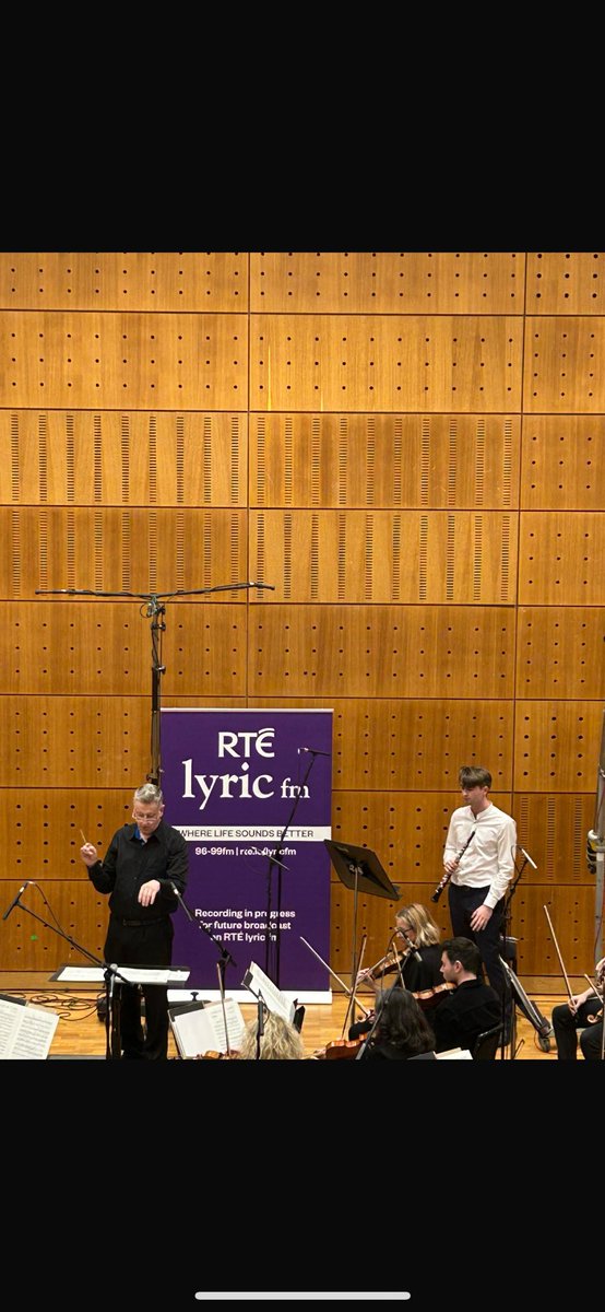 bengannon3's tweet photo. I was really honoured to perform and make my debut with the RTÉ Concert Orchestra, playing Jean Françaix’s “L’Horloge de Flore” — broadcast live on RTÉ Lyric FM as part of The Full score. This features audio from the live broadcast @TheRDS @rte_co @HowarthofLondon @RTElyricfm https://t.co/wl1oLgBS6b