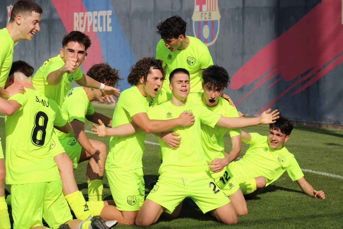 martinenc's tweet image. ⚽️ 'El Juvenil A Masculí es queda a un pas de donar la sorpresa contra el Barça'

📝 Crònica del @FCBMasia 4-2 #FCMartinenc

🔗 fcmartinenc.cat/noticies/futbo…

#SomMartinenc #futbolcat #LNJ7