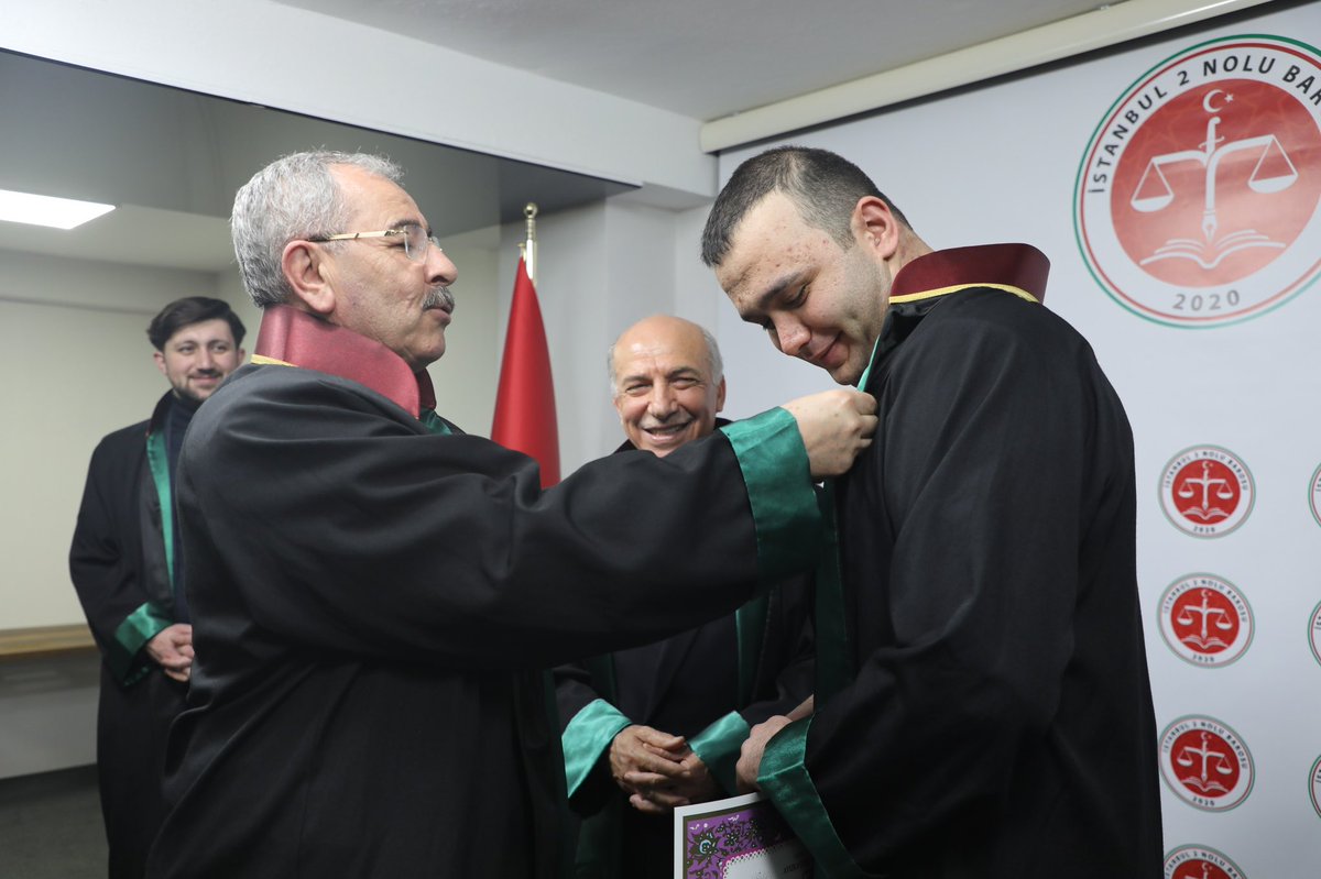 İst. 2 Nolu Baromuzda düzenlenen törenle; Avukatlık ruhsatlarını alan Av.Sait Karahan, Av.Buket Çınar, Av.Sevgi Gemcioğlu, Av.Tuğba Ulusoy, Av.Esma Porsuk, Av.T. Saffet Çakıroğlu, Av.Enes Karabatak, Av.H. İbrahim Kurt, Av. Nurseda Dayı, Av. Yunus Enes meslektaşlarımızı kutlarız.