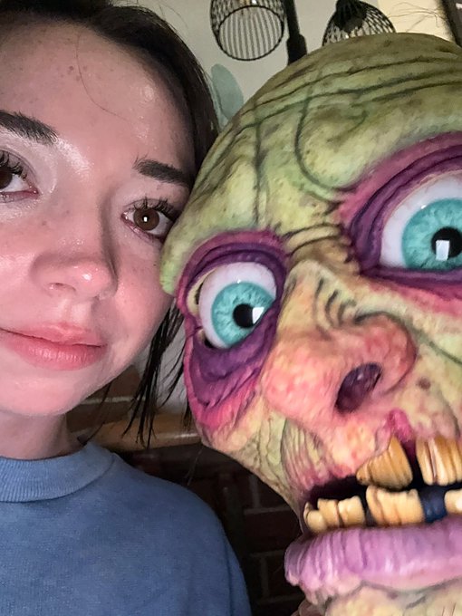 Watch Molly Moon 🌙's leaked NSFW photo on TwXstars