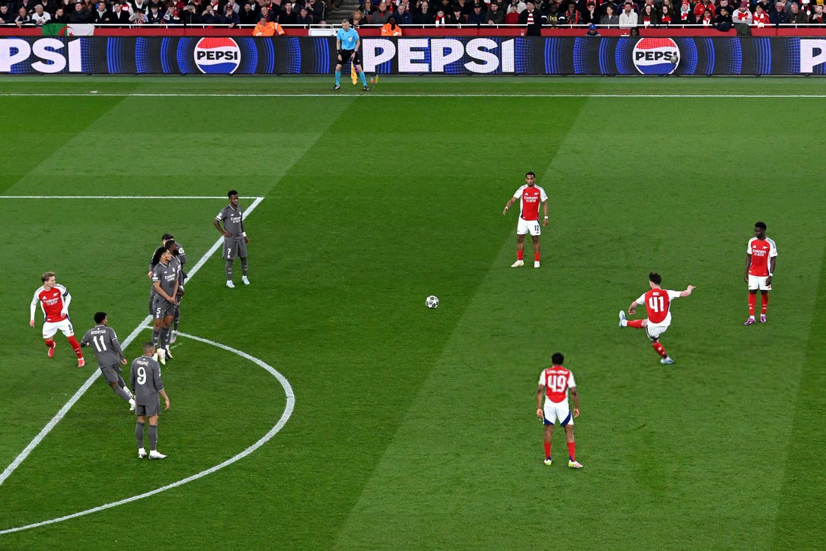 دکلن رایس، تو امشب اشک شوق رو در چشمان جونینیو جاری کردی.