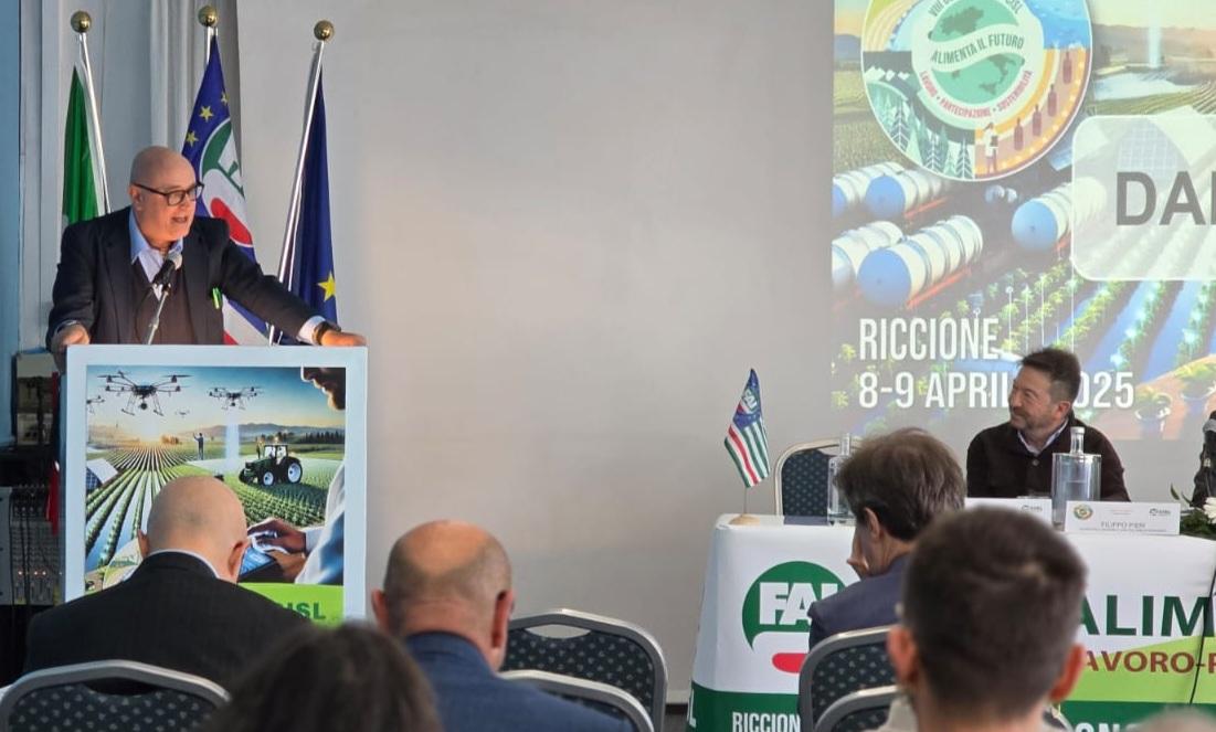 DSantini74's tweet photo. Oggi #Congresso @fai_cisl #ERomagna a #Riccione.Con @OnofrioRota e #SGSaporetti.Per Fai Cisl Marche saluta #SGSantini:"Lode al Vs modello cislino di azione sindacale in una Regione 'complessa' come questa;Daniele esempio di misura nelle parole e negli interventi".@cislmarche https://t.co/DSxURomJgW