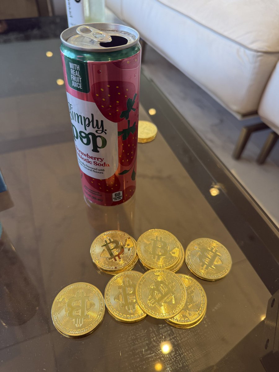 di_uni_verse's tweet photo. Great event 🔥 @JenHouseHQ @moonshot @JupiterExchange  @doublejintonic 🤗 https://t.co/WVCLOitLEo