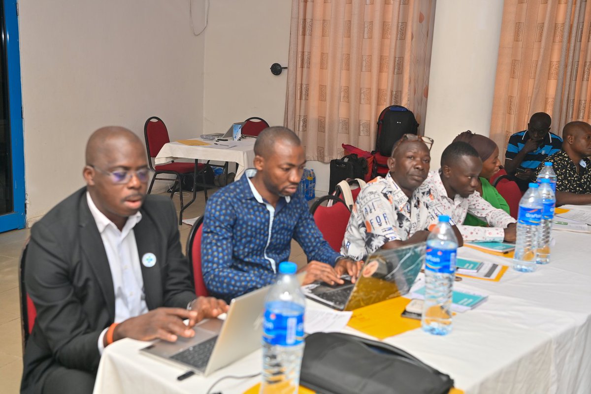 The <a href="/FAO/">Food and Agriculture Organization</a> is holding a 5-day training on Antimicrobial Resistance susceptibility for microbiologists &amp;lab scientists in SL🇸🇱This training, supported by <a href="/FlemingFund/">The Fleming Fund</a>, aims to equip participants with the skills &amp; knowledge to tackle burden of AMR in humans, animals,&amp; the environment