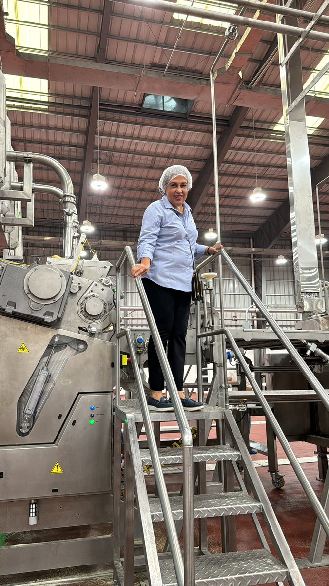 ¡Felicidades a DINANT Export! La inauguración de esta planta procesadora representa un paso firme hacia el desarrollo  y el crecimiento económico de  #Honduras 
🇭🇳Esta planta es una apuesta decidida por el empleo, la innovación y el bienestar de miles de familias hondureñas.