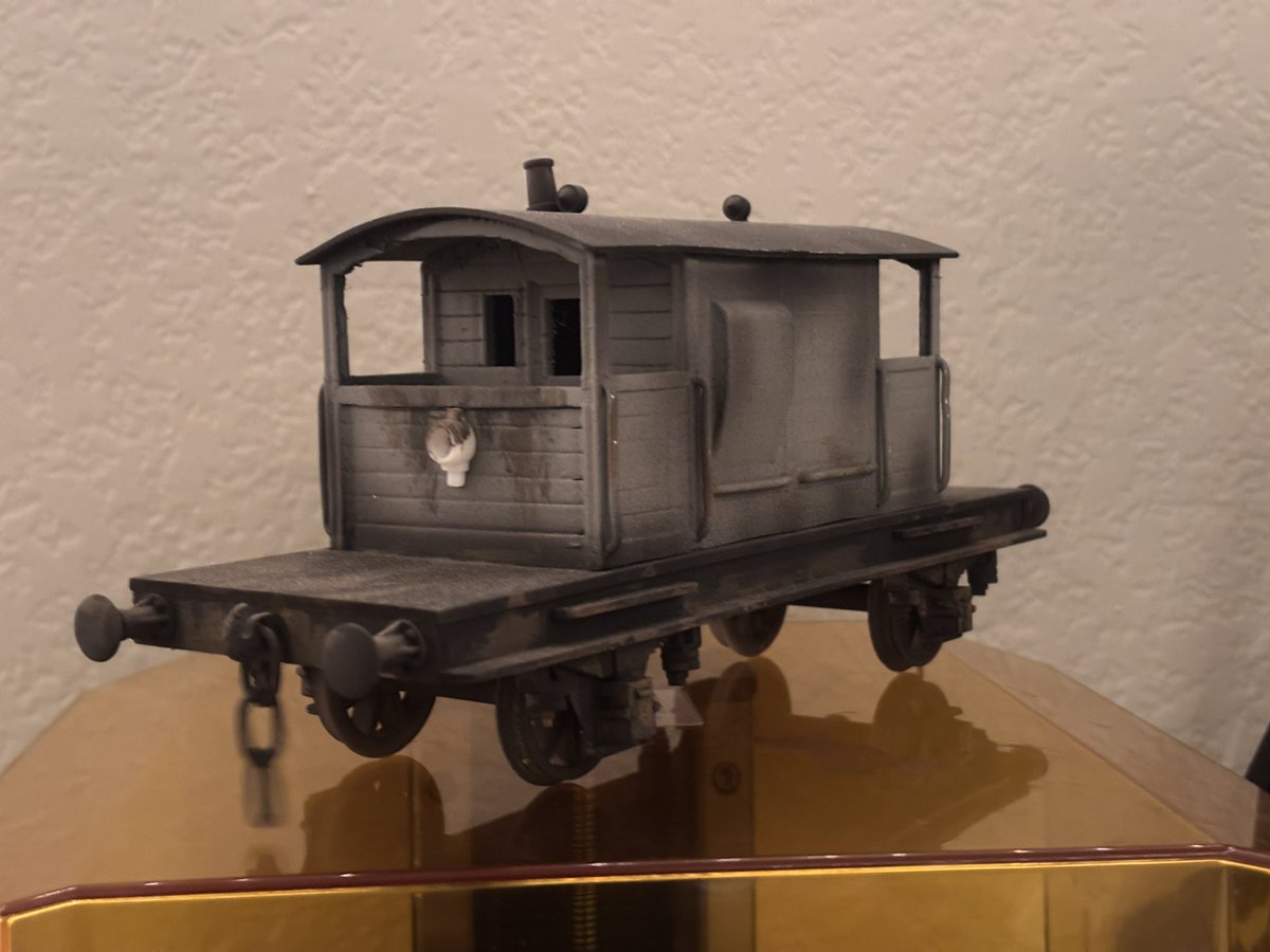 ThomasModelSale tweet picture