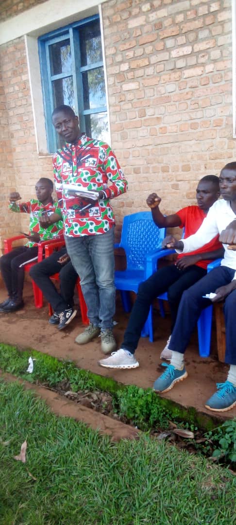 CKarusi73722's tweet photo. #Karusi: Ubuserukizi bw'umugambwe @CnddFdd muri zone #gitaramuka bwatanguje urugendo rwo kugendera ubucimbiri bugize iyo zone muntumbero yo kubandanya bitegurira neza amatora twimirije, @CnddFdd https://t.co/XYNdJTxai3