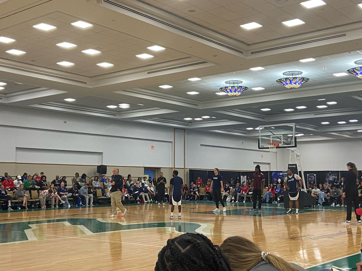 qgomez's tweet photo. Some golden nuggets from @CoachBobStarkey at the @WBCA1981 Convention at Tampa Bay last weekend: 

1⃣ "Be great at the things you do a lot" 
2⃣ "It's not what you teach, it´s what you emphasize" 
3⃣ "2 main things as coaches: teach them how to think and how to talk" https://t.co/pz8HSK0pKX