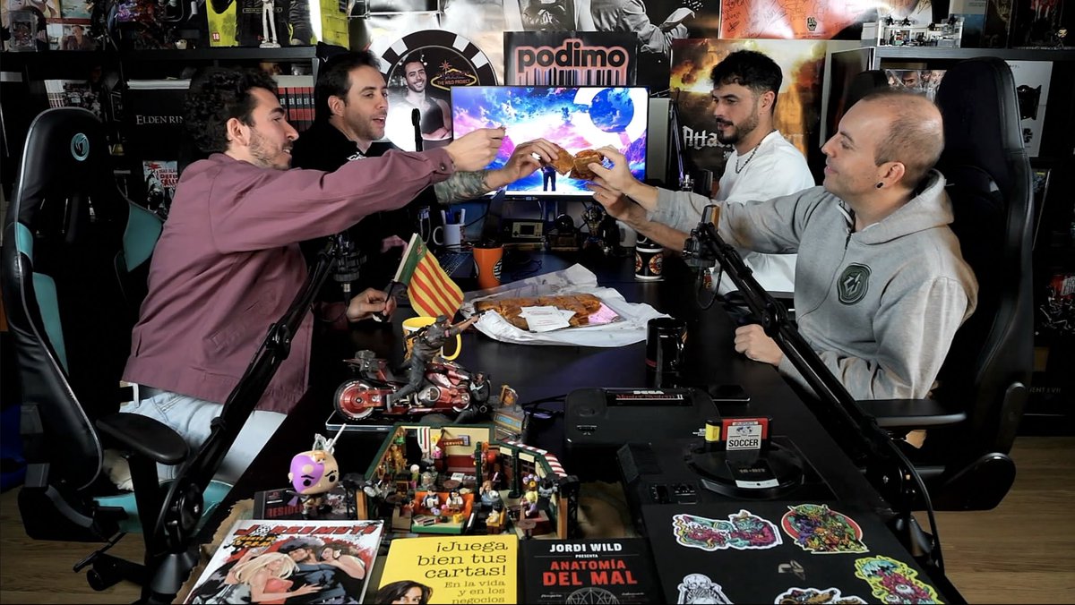 📊 Tertulianos con más apariciones en tertulias (hasta #323):

27 | Albert
25 | Leo Margets
24 | Salva
20 | JOSEBAS

17 | Jorge
16 | ÓSCAR
15 | Nate
10 | Tamayo

6 | NACHO, Cristina y Papa Giorgio
5 | Damien, Sergio Parra
4 | SizeMatters y Zazza
3 | Santaolalla, Darma y Porta