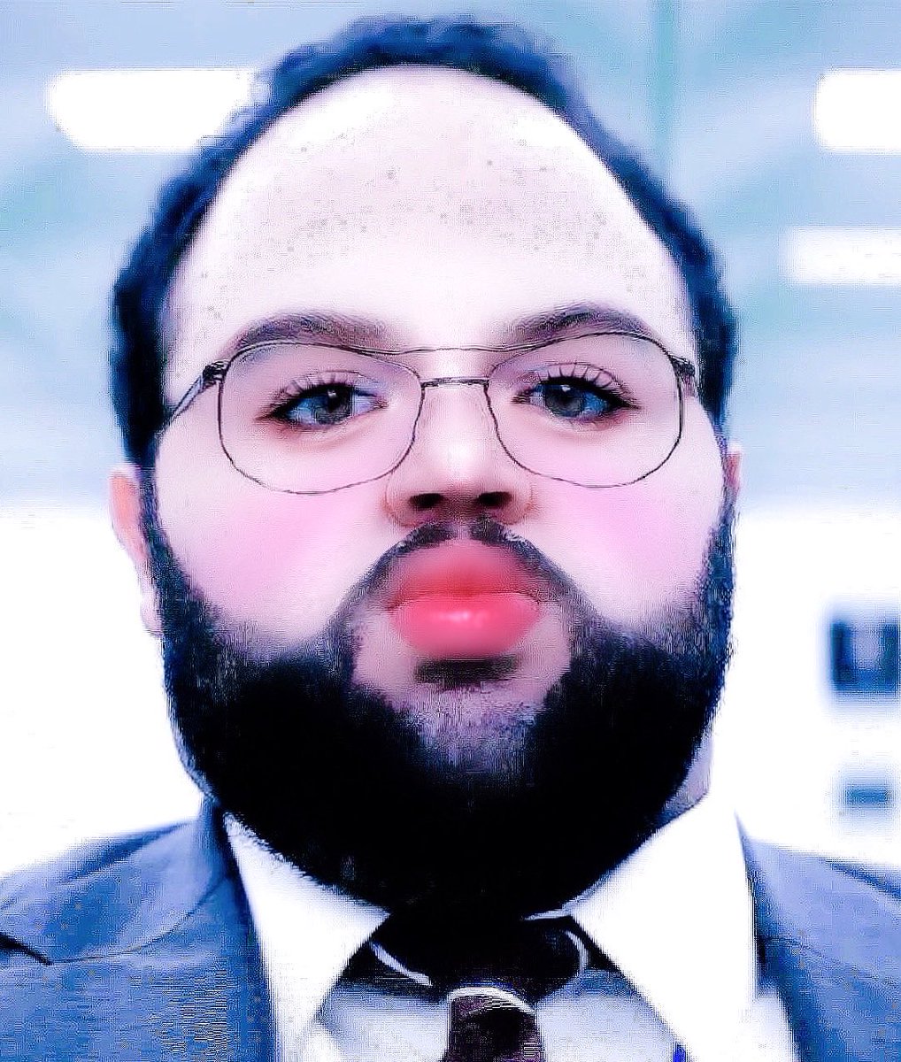 IB08454's tweet photo. Having a little fun with our pictures… Love you guys https://t.co/aAT7rFYGIp
