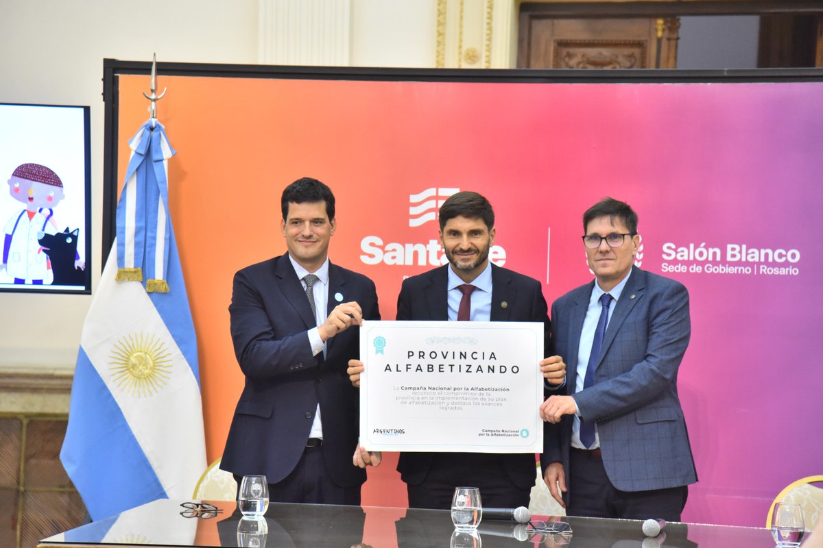 goity_jose's tweet image. Santa Fe es reconocida por sus avances en alfabetización

🏅La organización Argentinos por la Educación entregó un reconocimiento por el avance del Plan de Alfabetización Santafesino #Raíz

📖 Lo hizo en el marco de la Campaña Nacional por la Alfabetización #QueEntiendanLoQueLean