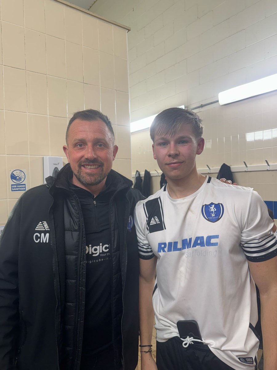 Louth Town FC tweet media