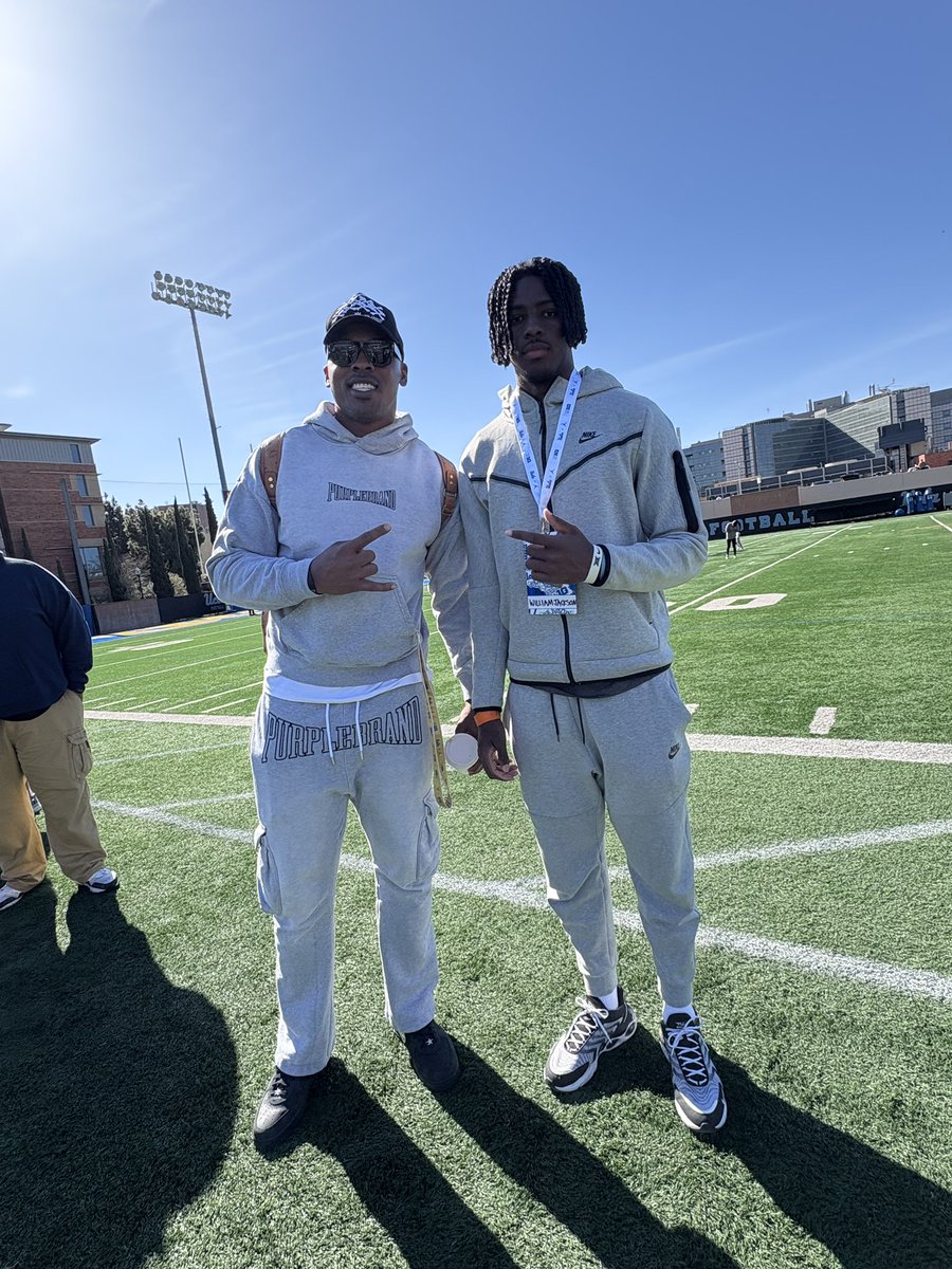 WillJacksonQB3's tweet photo. Amazing experience @UCLAFootball spring practice, WOW! 🔥 So much energy and talent on the field. The future is bright in Westwood! 🐻🏈 Shoutout to @DeShaunFoster26 @CoachTSunseri @EBieniemy ! #UCLA #Football  #GoBruins
⏬⏬⏬⏬⏬⏬⏬⏬⏬⏬⏬⏬⏬⏬⏬
@COACH217ROLAND @QBOCCoachAlford @CamdenRecruits @LUmm55 @ChadSimmons_ @QBHitList
