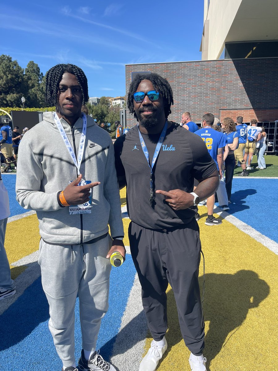WillJacksonQB3's tweet photo. Amazing experience @UCLAFootball spring practice, WOW! 🔥 So much energy and talent on the field. The future is bright in Westwood! 🐻🏈 Shoutout to @DeShaunFoster26 @CoachTSunseri @EBieniemy ! #UCLA #Football  #GoBruins
⏬⏬⏬⏬⏬⏬⏬⏬⏬⏬⏬⏬⏬⏬⏬
@COACH217ROLAND @QBOCCoachAlford @CamdenRecruits @LUmm55 @ChadSimmons_ @QBHitList