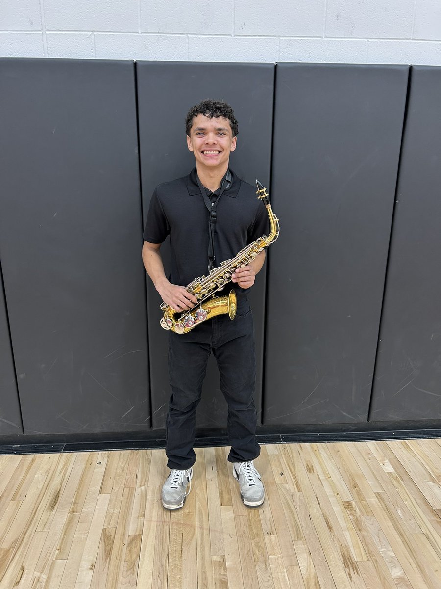 shekatrus's tweet photo. Awesome band concert last night and varsity track meet today!   Very proud of this kiddo! ❤️ https://t.co/vnwmXRnQZT