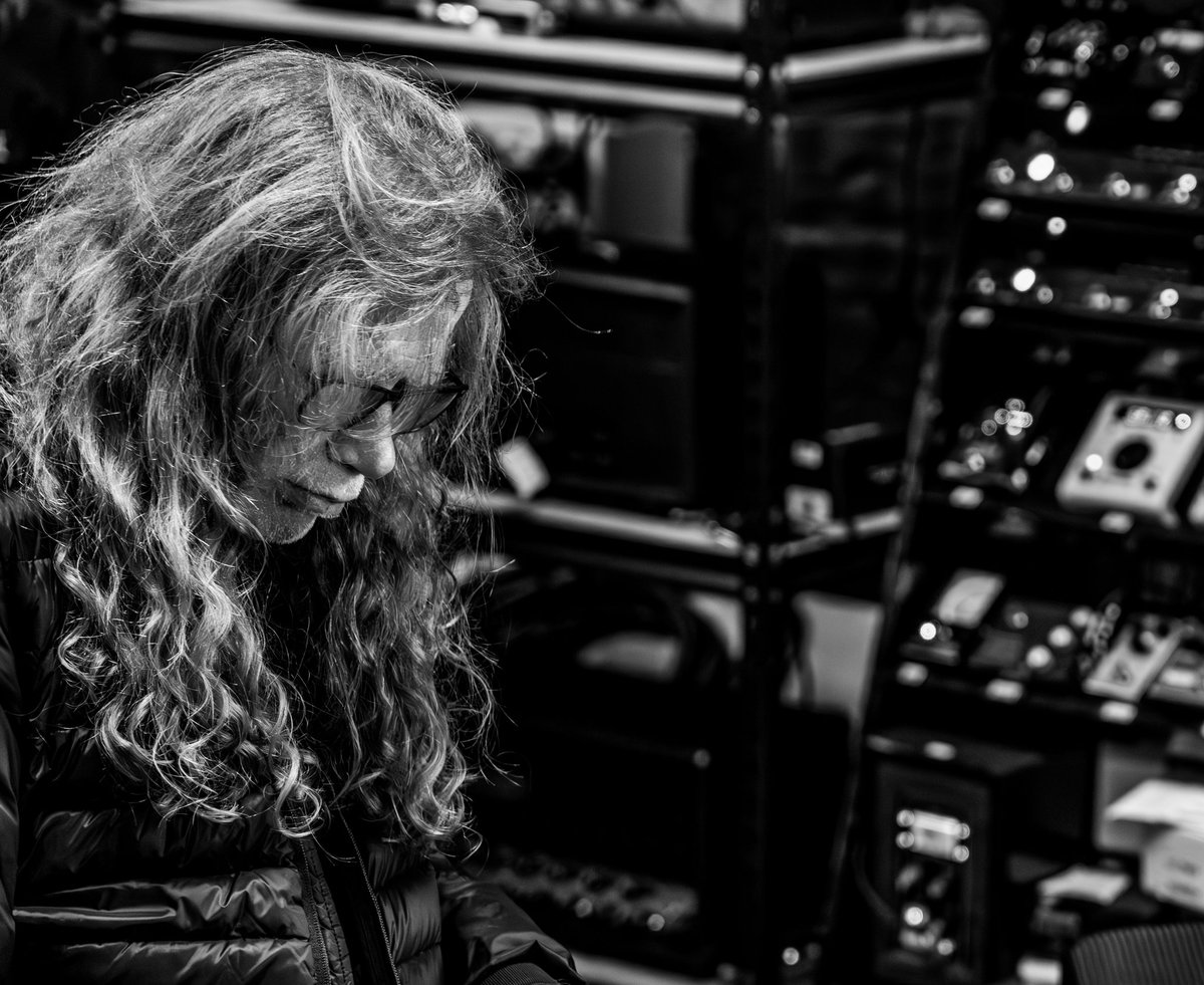 DaveMustaine's tweet photo. Listening to the mix. Who's looking forward to the new album?! #megadeth #album17 

📷 @cwp.exposures IG https://t.co/aVuYO6TvE0