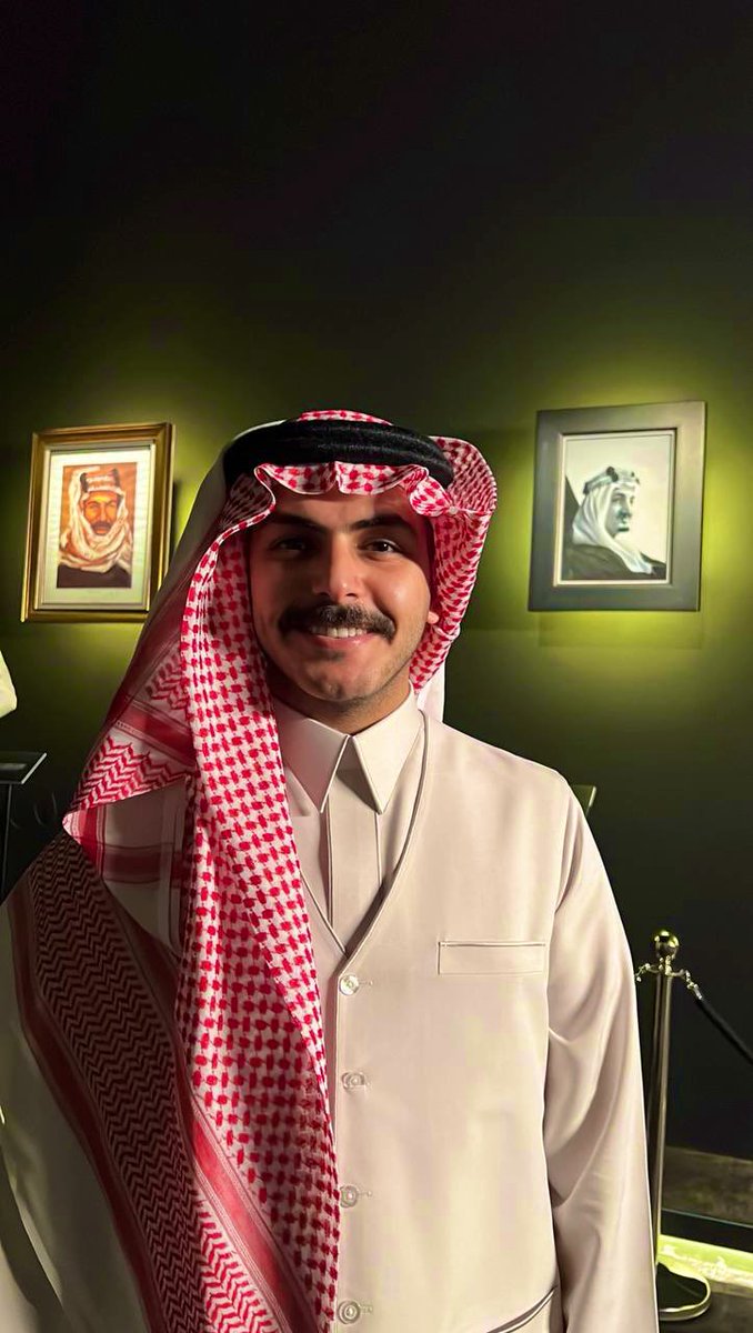 استمتعنا ممره في تغطية #سلطان_بن_نايف في حضوره المميز في المعرض اليوم #في_محبة_خالد_الفيصل شكراً للقائمين على المعرض الجميل والممتع وشكرا لكم على اختياركم سلطان بن نايف يعجز اللسان عن الوصف شكرا لكم🤍