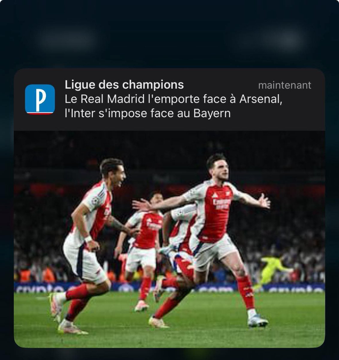 stark942's tweet photo. C’est comment @le_Parisien sur ce genre de bourde? 🤣🤣 #ARSRMA https://t.co/6KNe2G6eFY