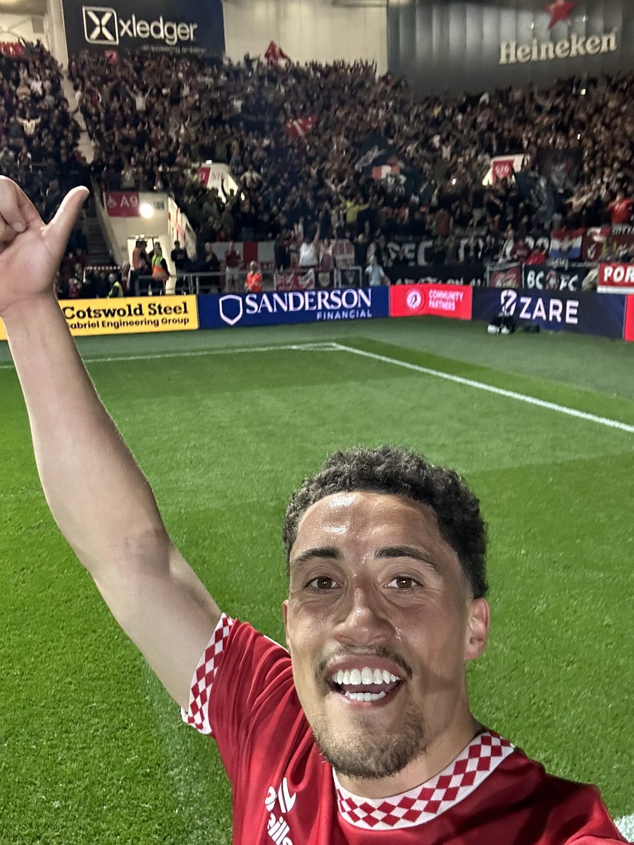 BristolCity's tweet photo. 🤩🤩🤩🤩🤩 https://t.co/ItvqPGeFiu