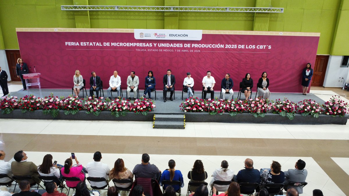 DBT_Edomex's tweet photo. Se llevó a cabo con éxito la Feria Estatal de Proyectos de Microempresas y Unidades de Producción 2025 de los CBT, un evento que resalta la creatividad, el esfuerzo y la innovación de los estudiantes en el ámbito empresarial y productivo. 

#OrgulloDBT https://t.co/vDyptmW2hx