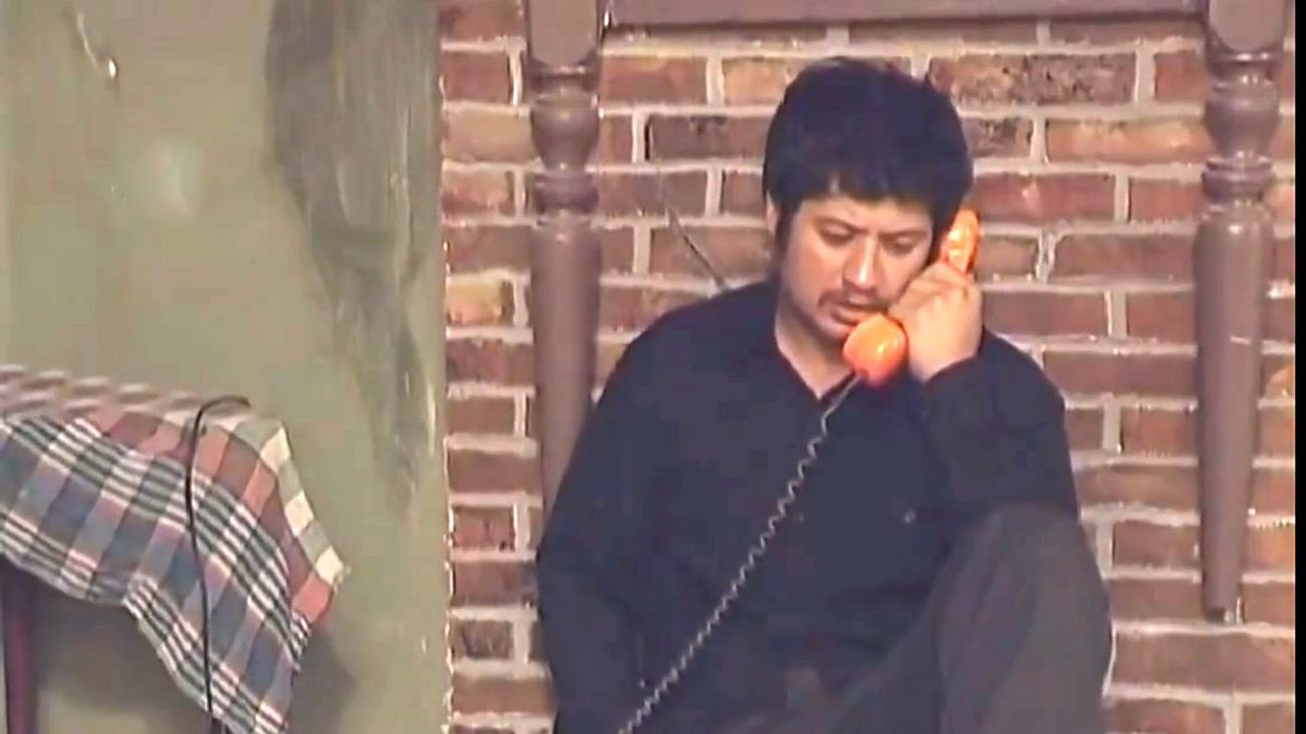 هیچی همه رفتن من موندم و موزی