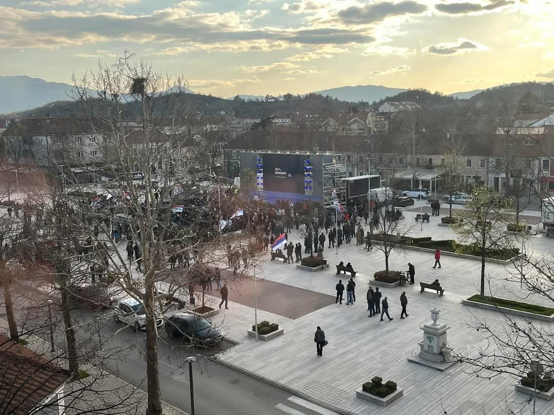 pg_citizen's tweet photo. Zna Nikšić https://t.co/YDOF5ABinq