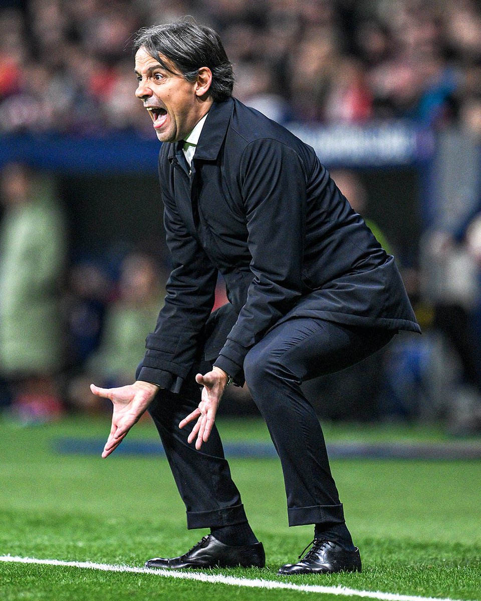 Bawa kemenangan dari München. Lagi-lagi timnya main efektif dan cerdas.

Inter bukan tim yang bermaterikan pemain-pemain mahal, tapi jelas pemain-pemain yang mampu menjalankan taktik Simone Inzaghi dengan baik.

Apa pun hasilnya, Simone tetap salah satu pelatih terbaik dunia.