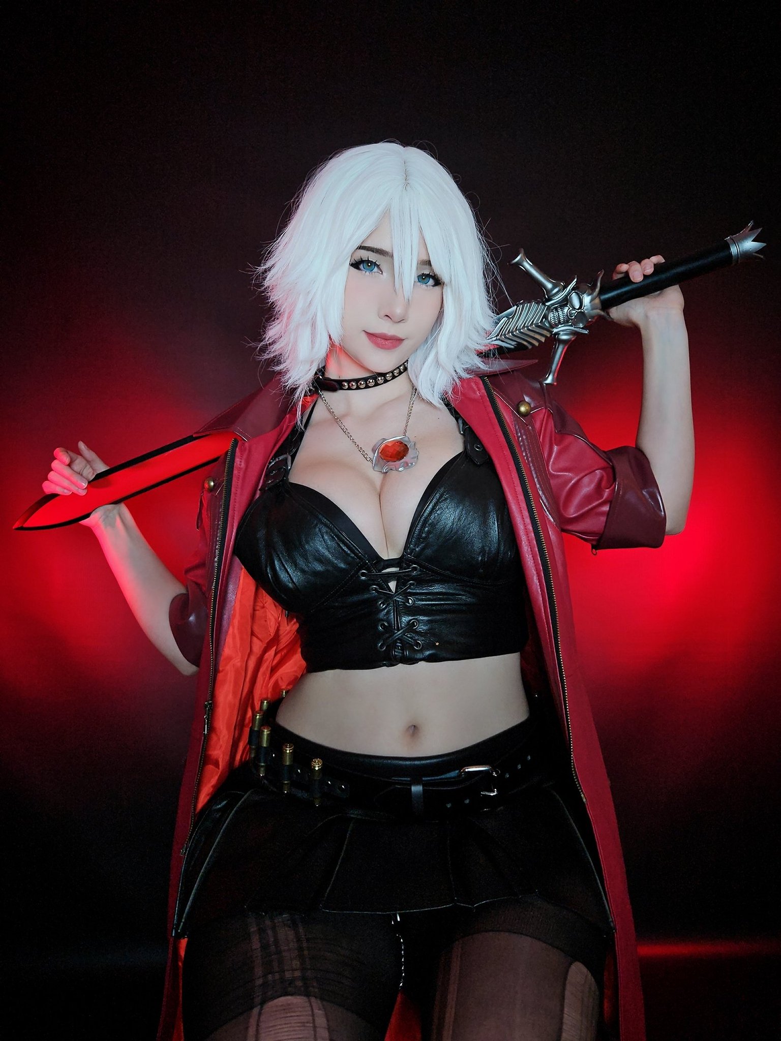 Fem Dante Cosplay from Devil May Cry https://t.co/Orjq1CpCVK