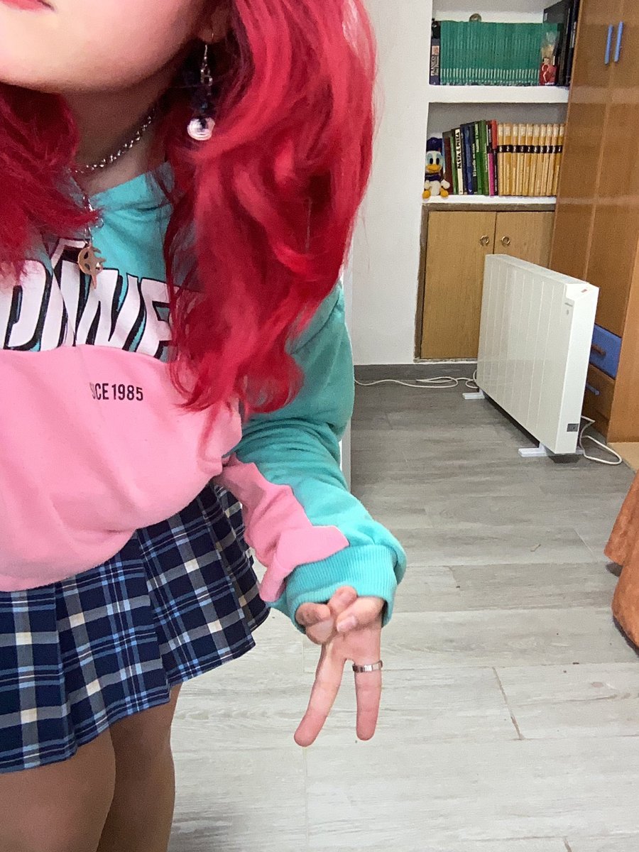 Yumepp_'s tweet photo. ⊱┊ Buscando mutis 🎀
                Ella ┊05

✧.* Stan: skz, bp 
✧.* Spain | ENFP
✧.* Cualquier fandom mientras no rebajes 
✧.* Felix y hyunjin biased

#kpoptwt #stantwt #stay
•♡ + rt = mutis https://t.co/YSaDYQ3lCg
