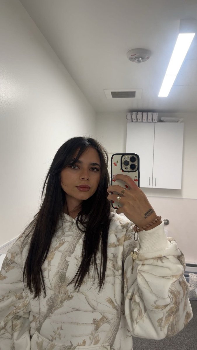 Nevaeh Honea (@nevaehpyrl) on Twitter photo 