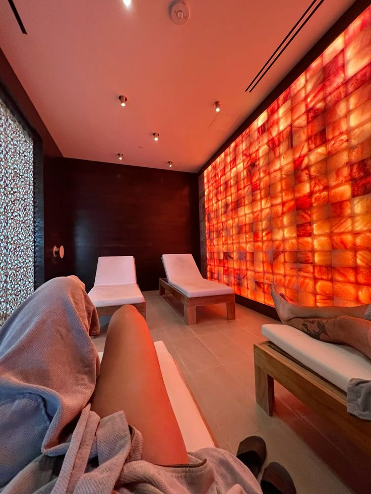 BuildSaltWall tweet picture