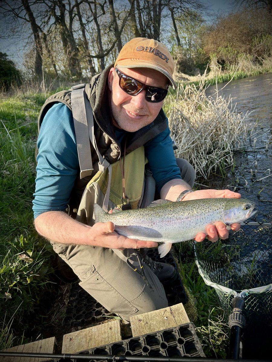 CustomTiedFlies's tweet photo. Something a little different this time😉 It was a lovely day out guiding for rainbow trout🎣🎣 Plenty of fish were landed, and I even managed to sneak in a few casts myself🫵 Luxury Fishing Casting Guiding in Scotland 
#speyarmsflyfishing #taycastfishing #salmon #guiding #dtx https://t.co/vzBBNUkA3Y