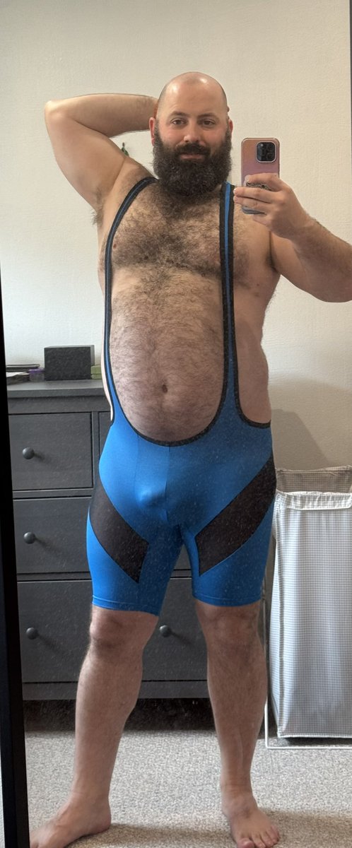 My eyes are up here. Not gonna outwrestle me if you can’t focus 😏😏😈😈