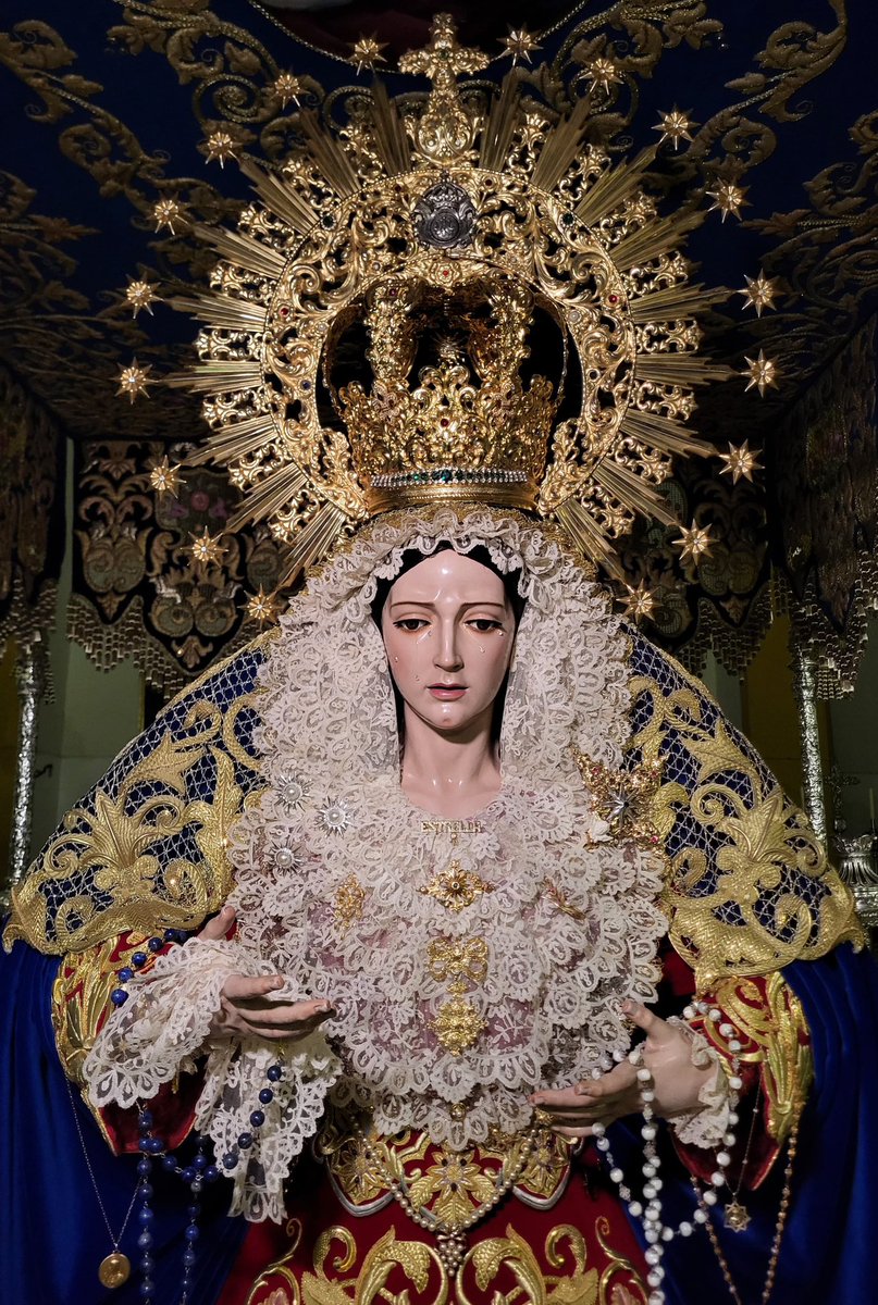 Pasionyestrella's tweet photo. #JuevesSanto2025 | María Santísima de la Estrella ya se encuentra en su paso de Palio vestida por Francisco Javier Núñez Iglesias ( @JavierNI93 ), a la espera del próximo Jueves Santo. https://t.co/uJxh5kB6DO