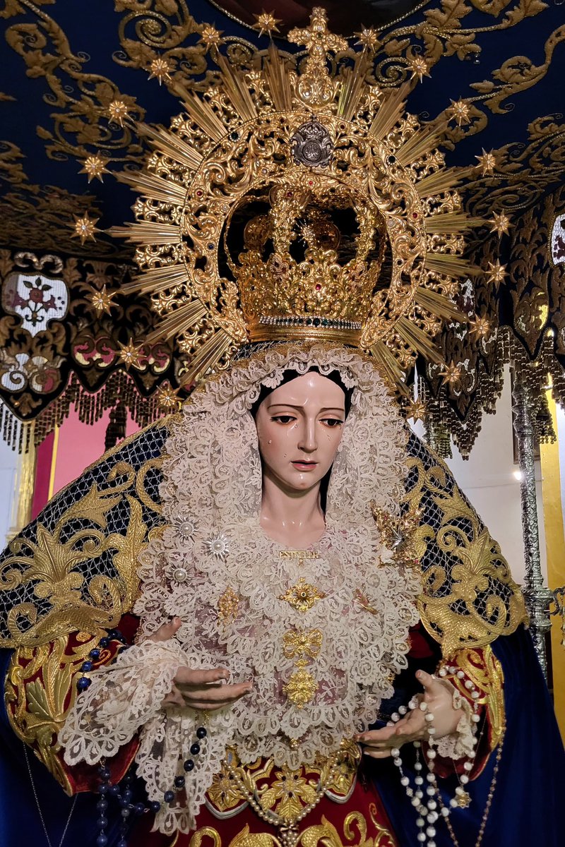 Pasionyestrella's tweet photo. #JuevesSanto2025 | María Santísima de la Estrella ya se encuentra en su paso de Palio vestida por Francisco Javier Núñez Iglesias ( @JavierNI93 ), a la espera del próximo Jueves Santo. https://t.co/uJxh5kB6DO