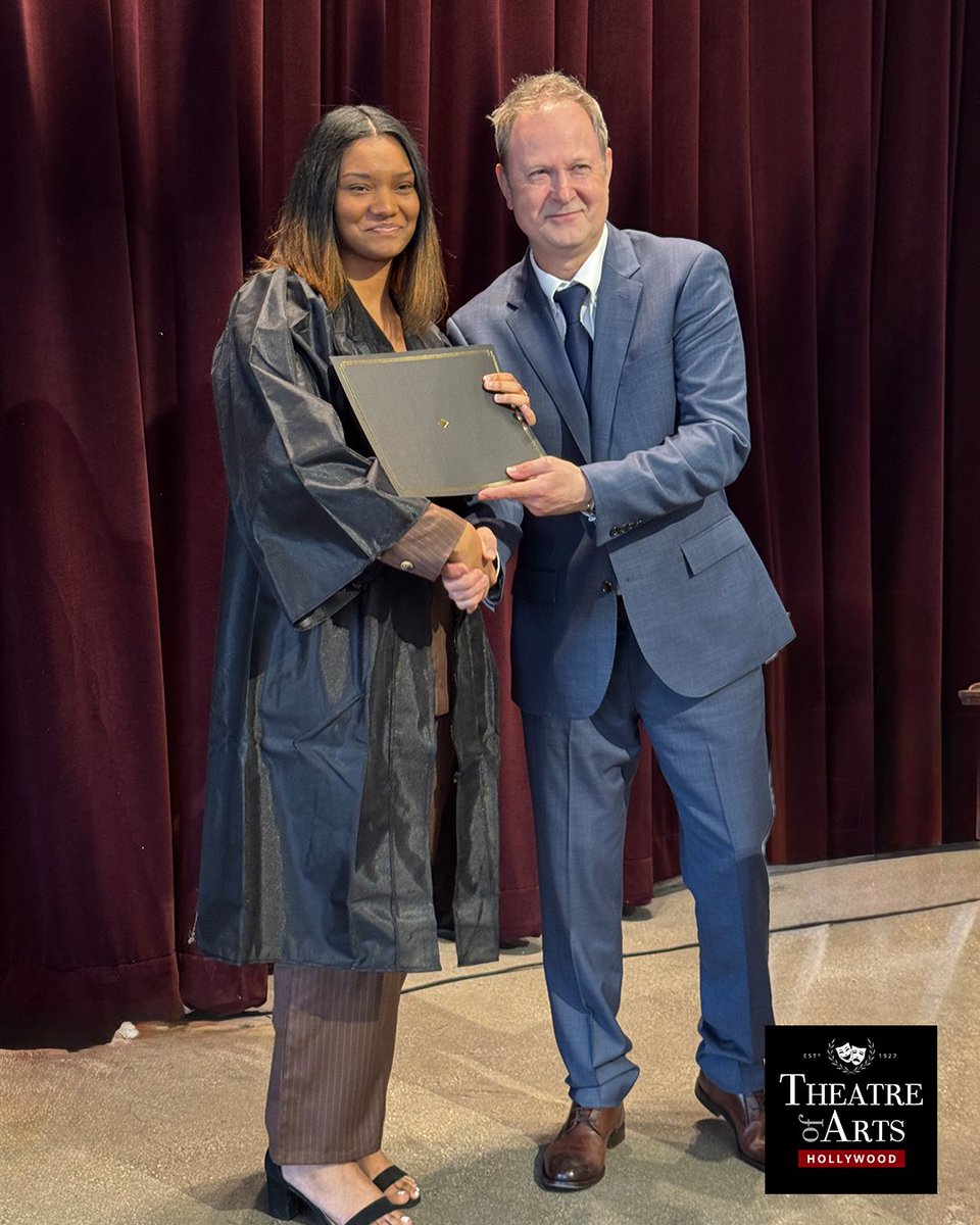 Last week we celebrated the last graduating class of the Theatre of Arts Acting Conservatory—a bittersweet standing ovation for decades of passion, grit, and unforgettable performances. Thank you for being part of this beautiful, wild, dramatic ride. 💔✨
😍❤️🎓📃🎭🤗