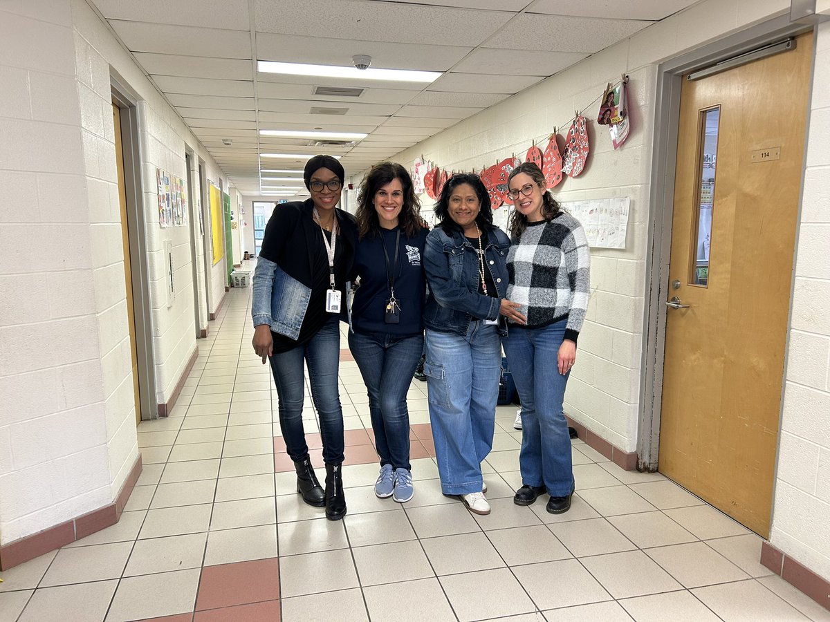 jane_nwakoby's tweet photo. Way to go, St. Hilary Elementary School! 🎉 Fun week for ShareLife fundraising continues! Today, students &amp; staff rocked their jeans to raise funds! 💙 Go Hawks, go! 🦅 @HilaryDPCDSB @ShareLifeCan @DPCDSBSchools #SchoolSpirit https://t.co/aK4r7laoNp