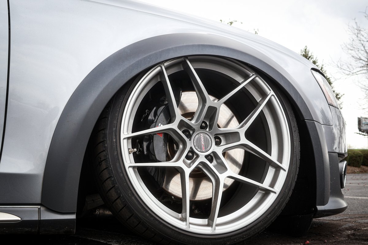 ForgelineWheels's tweet photo. #Frankenwagon. The slammed stance of Chris Mentrup's #Audi #Allroad wagon might be your first clue that there is something different about it. In fact, Chris combined the remains of a wrecked #AudiS4 into a full conversion, including drivetrain, brakes, and interior. It rides on Air Lift Performance suspension and 20x9.5 #Forgeline one piece forged #monoblock #VV1R wheels finished in Metallic Silver with the optional Carbon Fiber Center Caps! See more at: https://t.co/pLowmf3BJS
🇺🇸🇺🇸🇺🇸
----------------
Wheel: #ForgelineVV1R
Type: One Piece Forged Monoblock
Series: Motorsport Series
Size: 20x9.5 (x4)
Finish: Metallic Silver