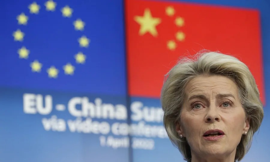 AnibalGarzon's tweet photo. La mayoría de los países de la UE firmaron en la Cumbre de la OTAN de Madrid el Concepto Estratégico afirmando que "Rusia es una amenaza" y "China un desafío", y ahora la UE acude a China a pedir ayuda por los aranceles de Trump. ¡Hace años que Europa está perdida! https://t.co/dfD6OXMYbJ
