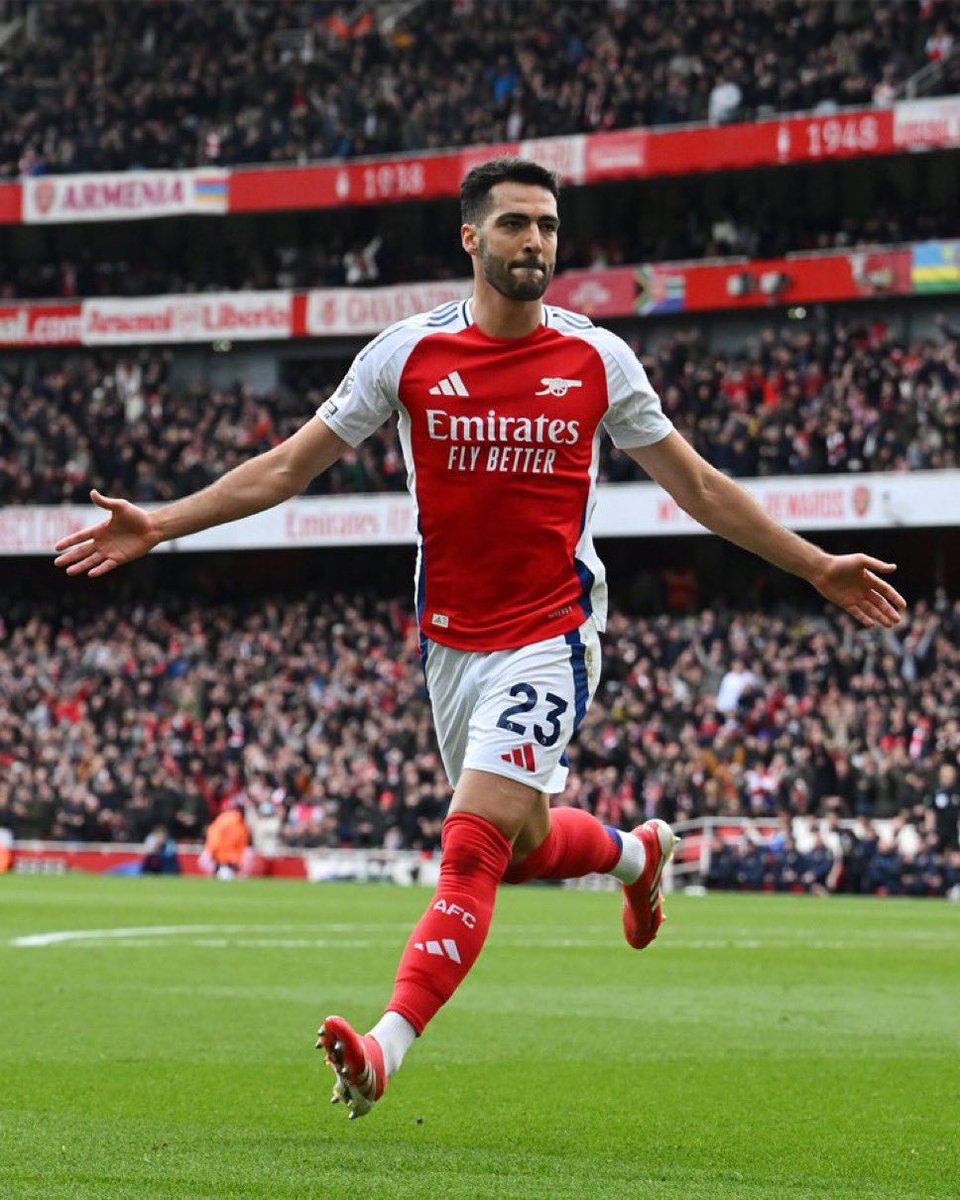 iamfizzle123's tweet photo. Talk now only if your makeshift striker ever score in a champions league knockout stage. https://t.co/dkcGhbDsK3