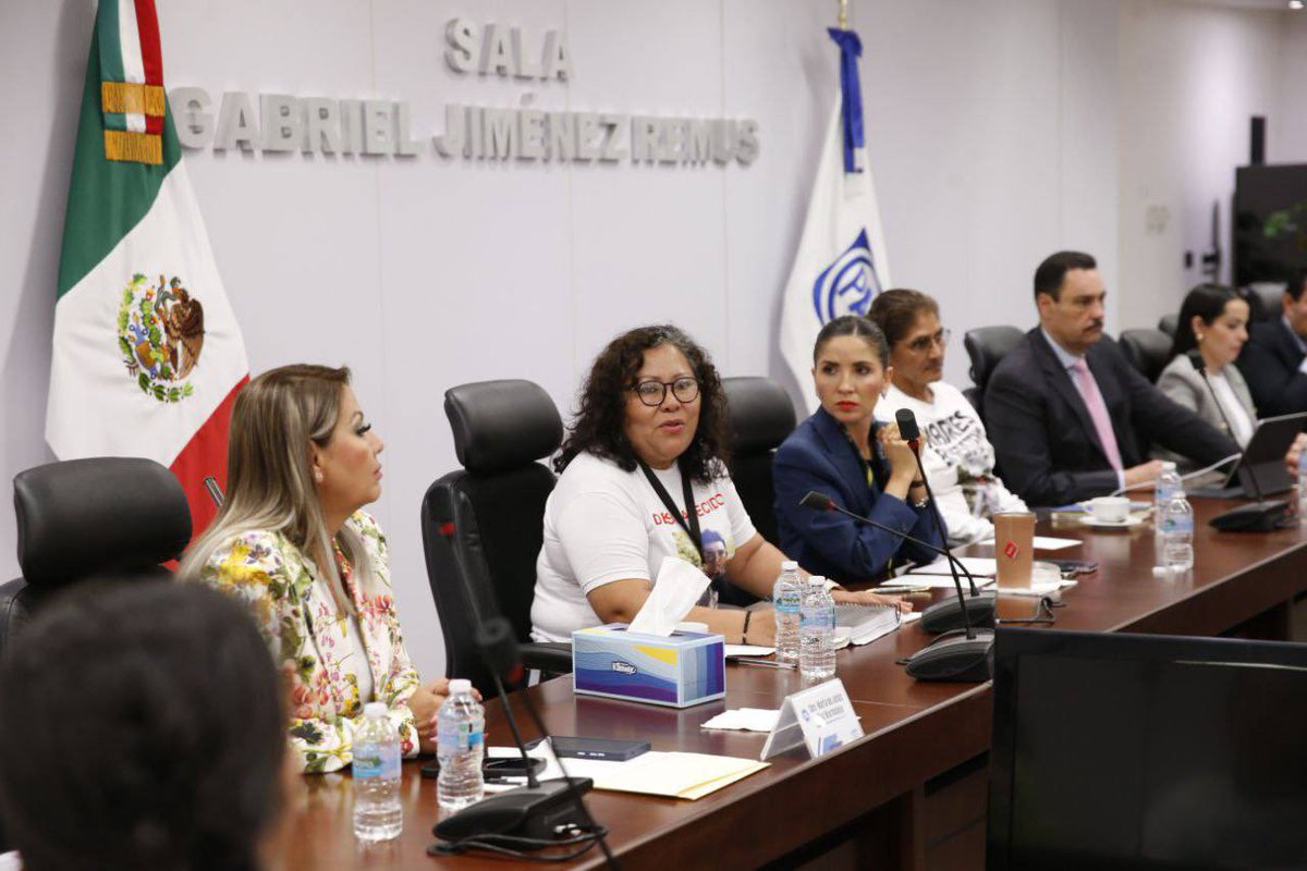 Las y los <a href="/SenadoresdelPAN/">Senadores del PAN</a> se reunieron con buscadoras del Colectivo Madres en Resistencia de Chiapas. Piden se reconozca la desaparición forzada en México, porque sí existe y es real.