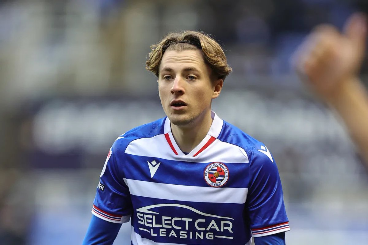 TalkReading's tweet image. A brace of assist for @charliesavage84 tonight takes his season total to 11 🪄

The last Reading player with more in one campaign was John Swift (13) in 2021/22 👏 #readingfc