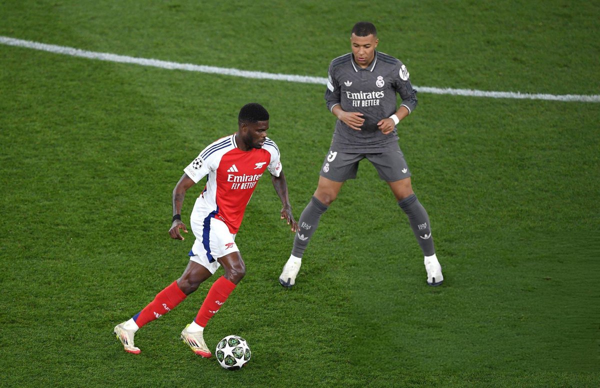_owurakuampofo's tweet photo. 🇬🇭 Thomas Partey vs. Real Madrid 

• 90 minutes 
• 77 touches
• 61/66 passes completed 
• 7 passes into the final third 
• 6 ball recoveries 
• 4/7 ground duels won
• 2/2 long passes completed 
• 1 interception 

Even Mbappé had to stop and stare in awe. https://t.co/eLGauAh3lU