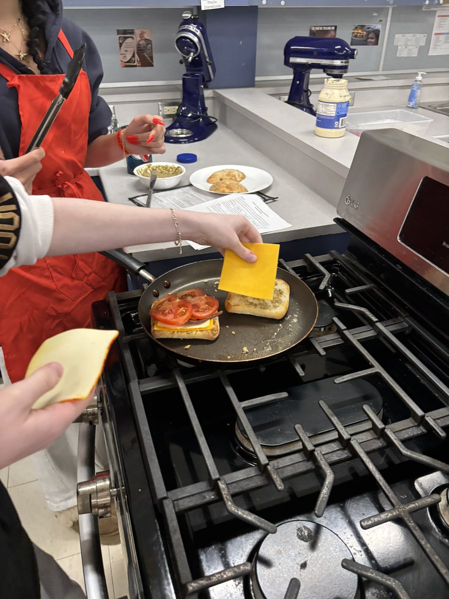 Courtney Callen tweet media