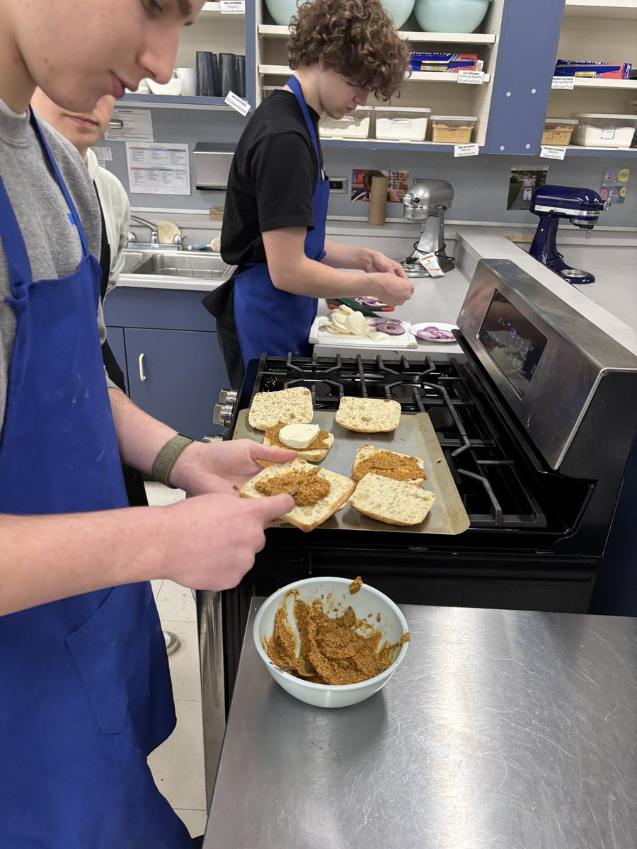 Courtney Callen tweet media